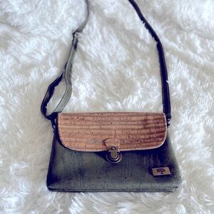 Oak Forest Two-Tone Green and Tan Crossbody Bag with Adjustable/Removable Strap